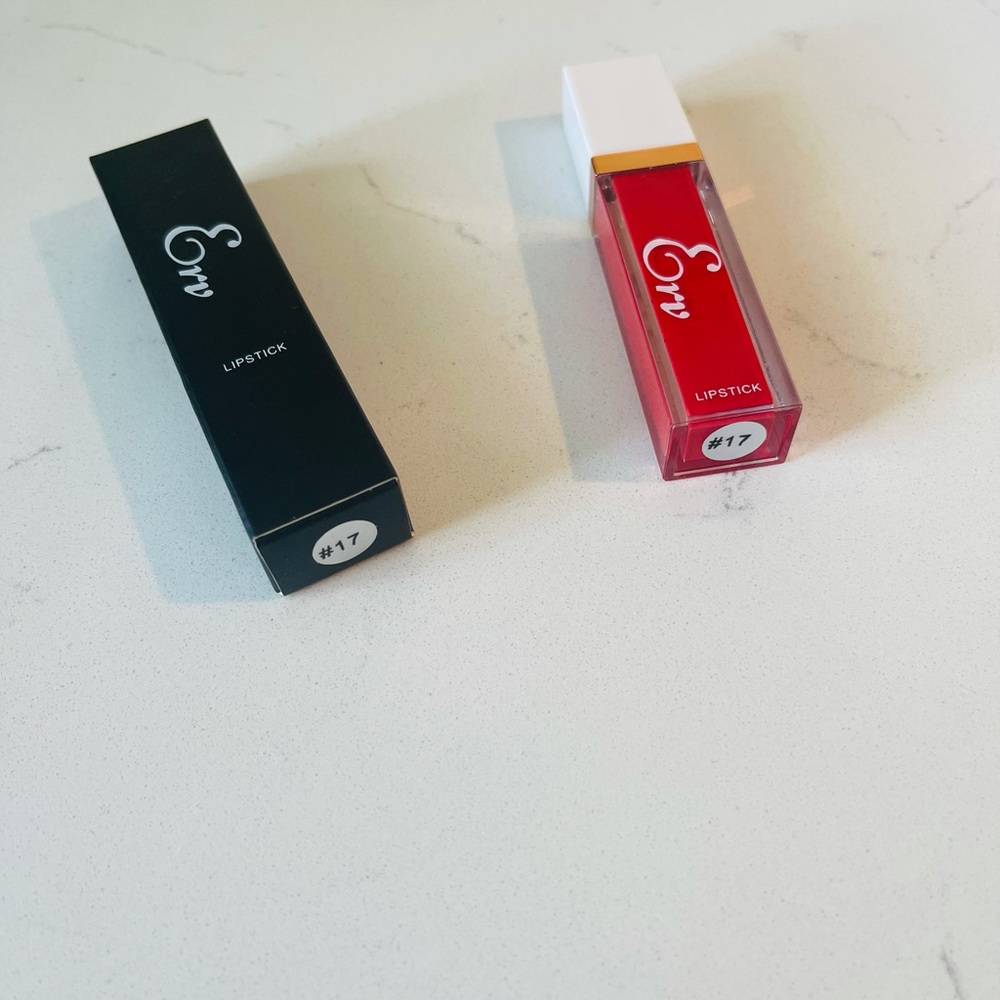 Lipstick - Picture 14 of 14